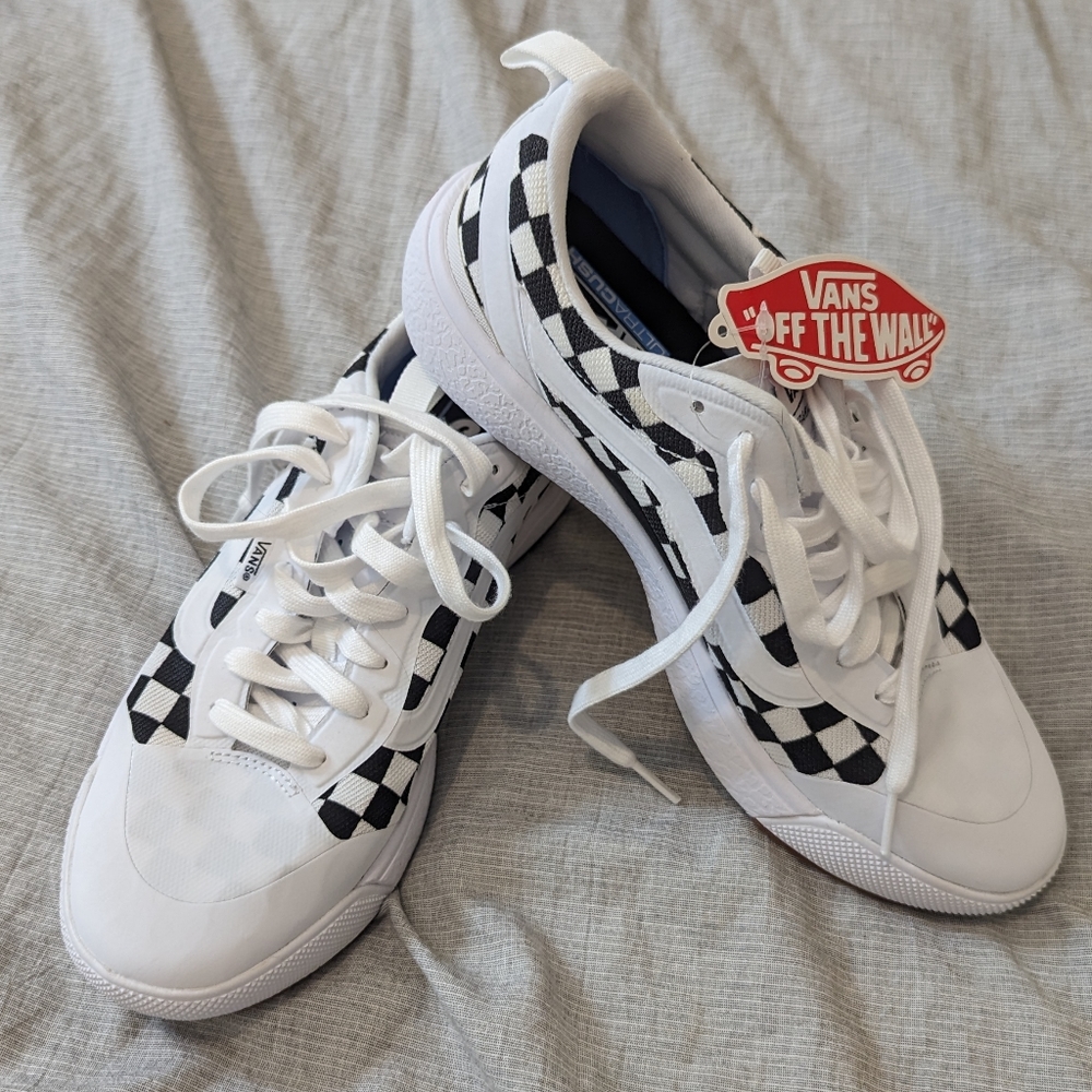 NWT Vans Ultrarange Exo Women's 10.5 Men's 9